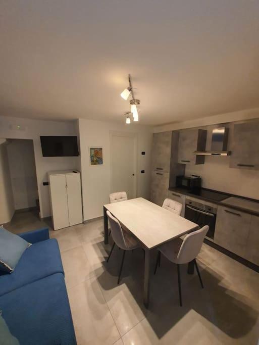 Casa Vacanze Frontemare Salerno Eksteriør billede